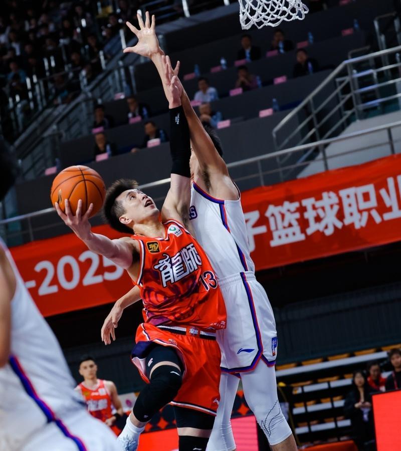 阿富汗球队击溃对手，亚洲联赛壮观上演